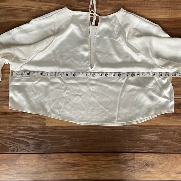 H&M cropped satin top, tie back & button cuffed sleeves size XL new without tags - Picture 5 of 7